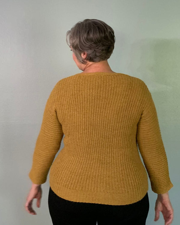 Scoop Pullover Sweater - Plus-Size Women's Clothes online | Dresses, tops, bottoms & more - Et Tu Boutique