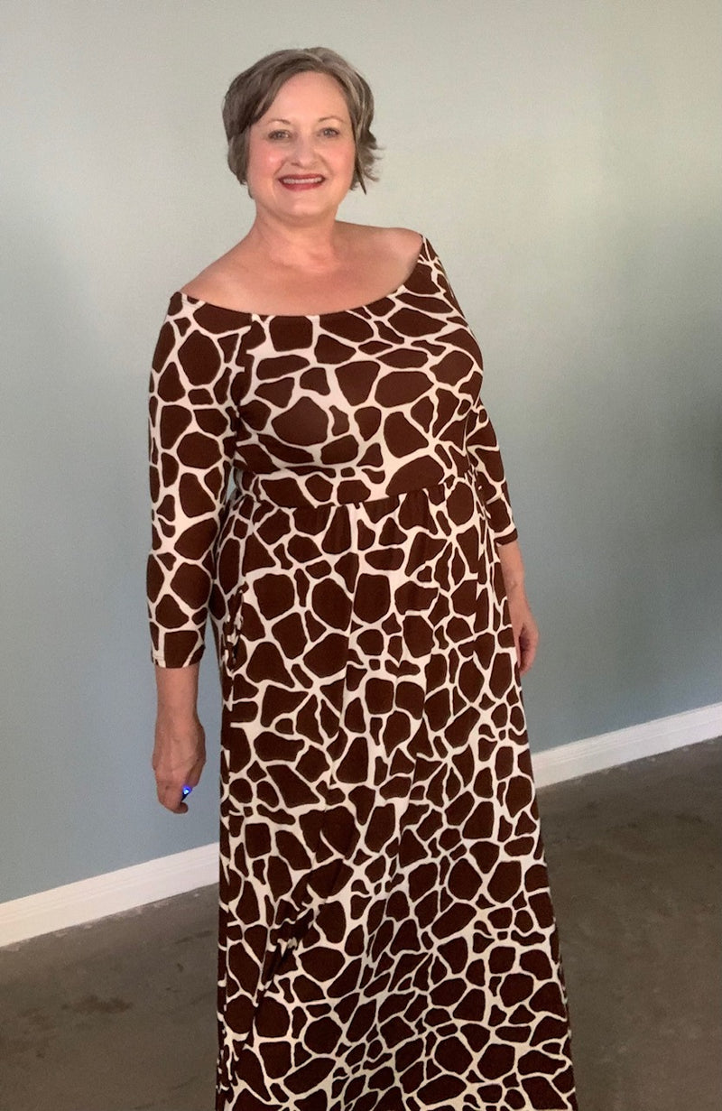 Giraffe Printed Maxi Dress - Plus-Size Women's Clothes online | Dresses, tops, bottoms & more - Et Tu Boutique
