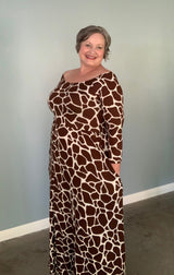 Giraffe Printed Maxi Dress - Plus-Size Women's Clothes online | Dresses, tops, bottoms & more - Et Tu Boutique