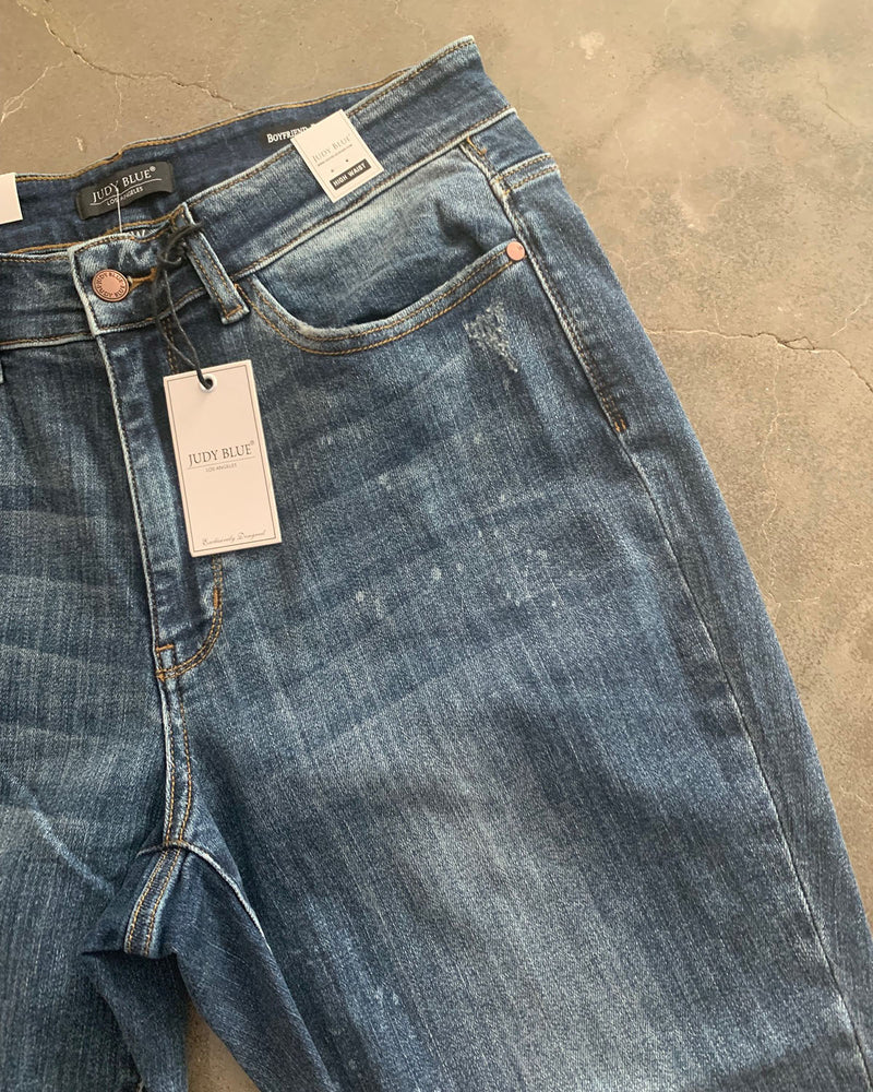 Judy Blue Boyfriend Jeans - Plus-Size Women's Clothes online | Dresses, tops, bottoms & more - Et Tu Boutique