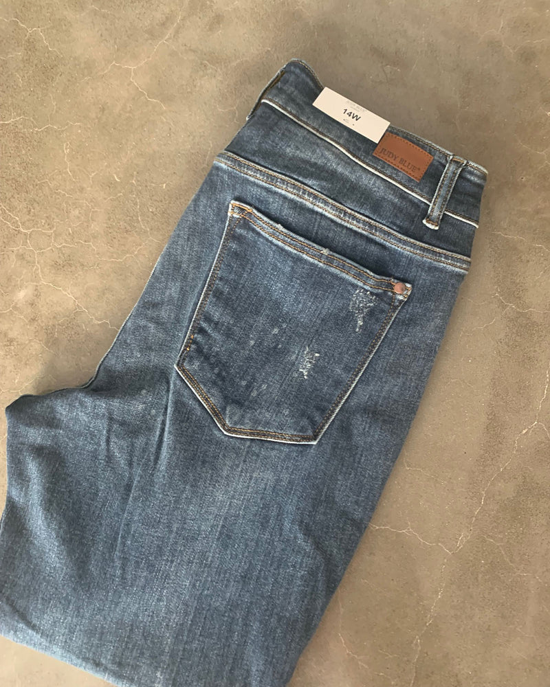 Judy Blue Boyfriend Jeans - Plus-Size Women's Clothes online | Dresses, tops, bottoms & more - Et Tu Boutique