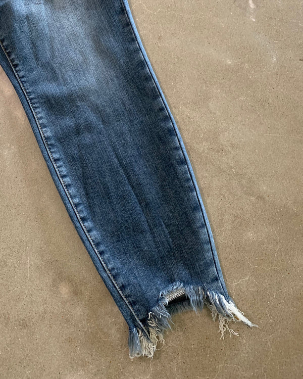 Judy Blue Skinny Jeans - Plus-Size Women's Clothes online | Dresses, tops, bottoms & more - Et Tu Boutique